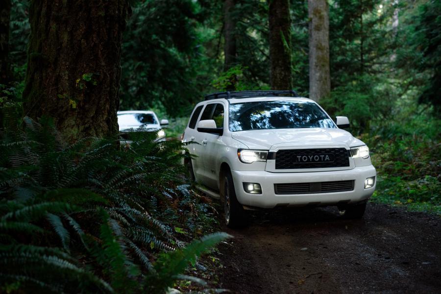  Toyota Sequoia TRD Pro 2019 года  (фото 8 из 42)